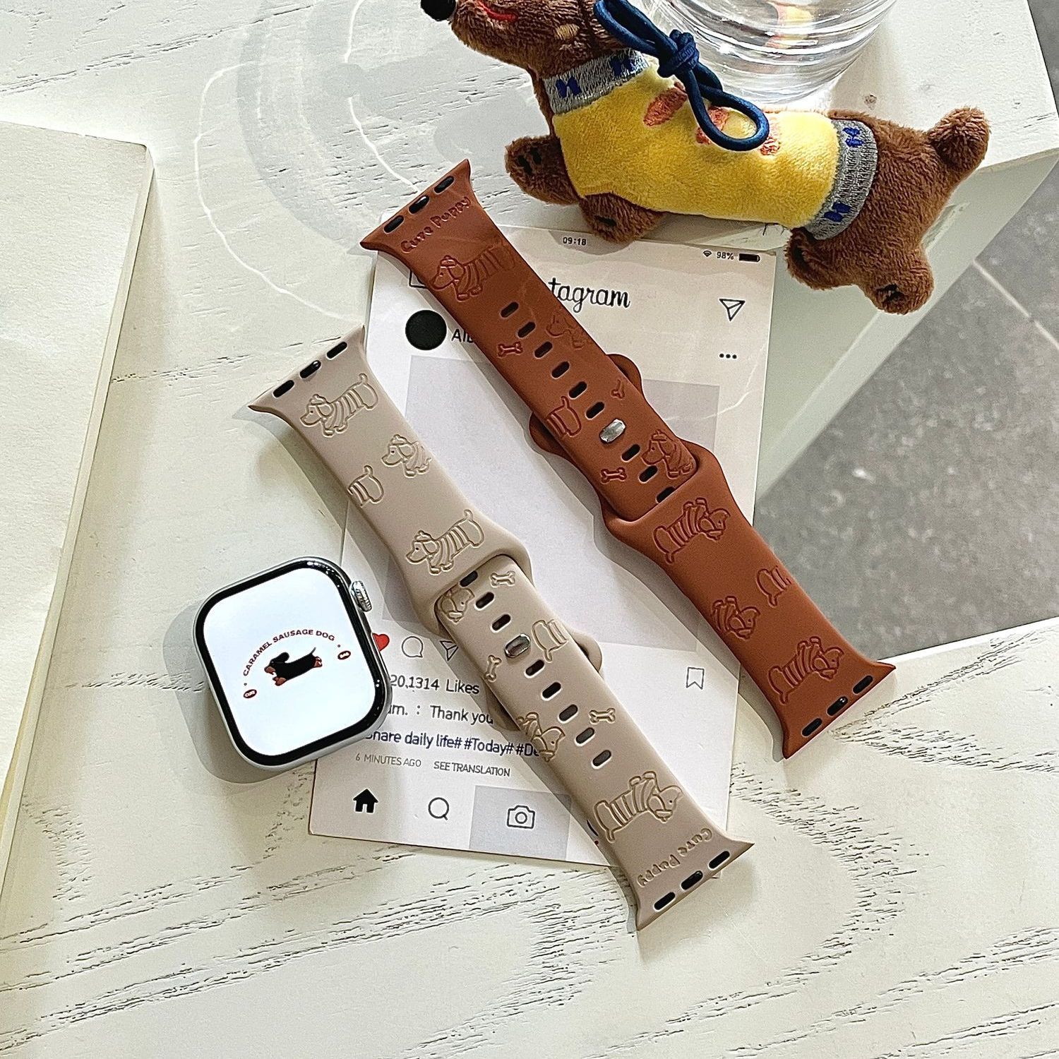 可爱卡通腊肠狗硅胶适用iwatchs11/10表带趣味SE苹果表带s9创意s8