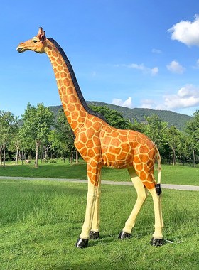户外大型玻璃f钢长颈鹿摆件仿真动物雕塑幼儿园林景观落地装饰小