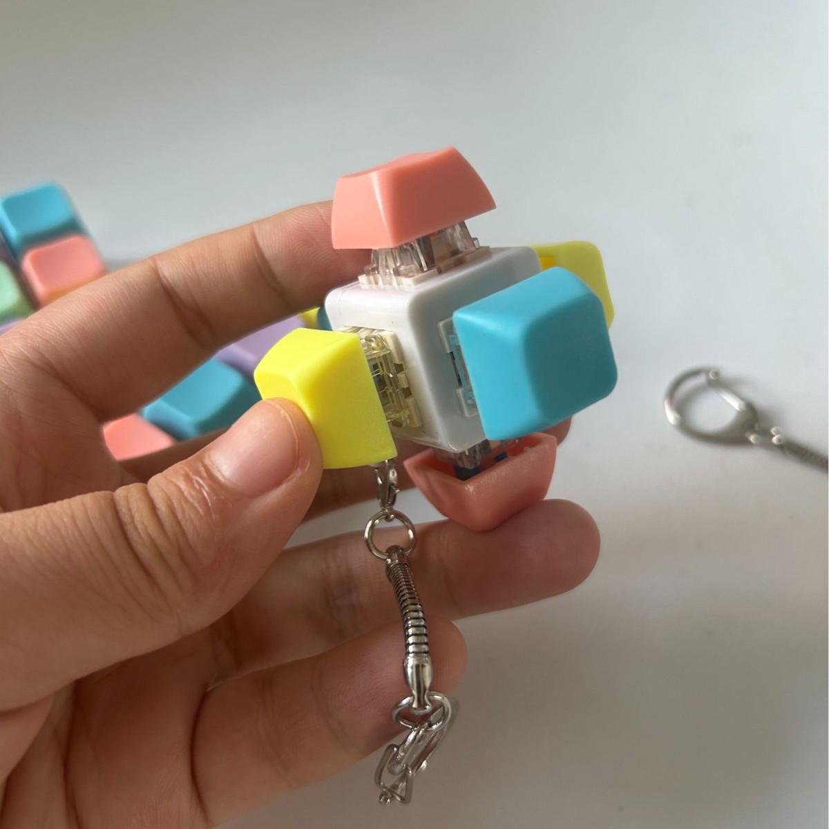 一字型四键机械键盘解压试轴器解压钥匙扣挂件马卡龙解压玩具