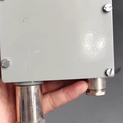 8202.76.2210 Trafag压力传感器