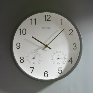 曲木客厅卧室带温度湿度计 挂钟简约原木胡桃黑白数字钟表石英钟