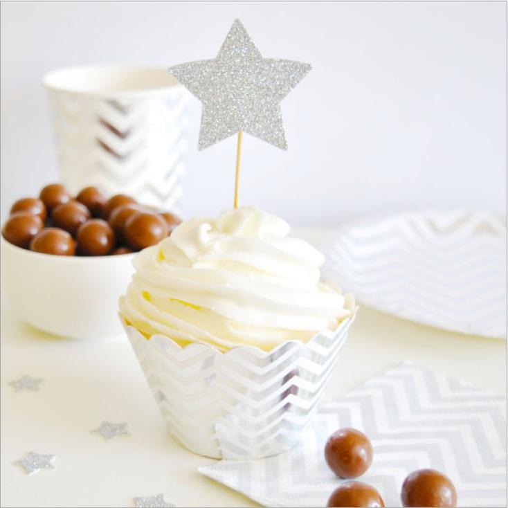 银色波浪派对餐具杯盘纸巾装饰拉条新款一次性餐盘纸碟高档碟子