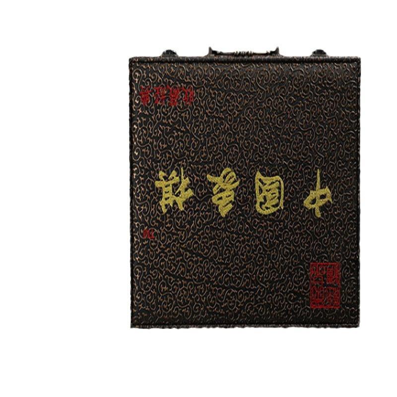 红木中国象棋千年阴沉木象棋红木象棋盘精细木雕创意礼品厂家