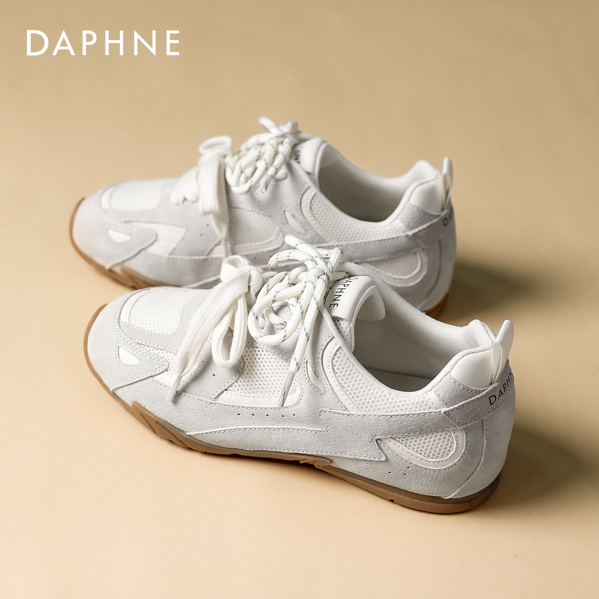 �װ�ɫ 35 ��ܽ��ʱ������ЬŮ����͸��