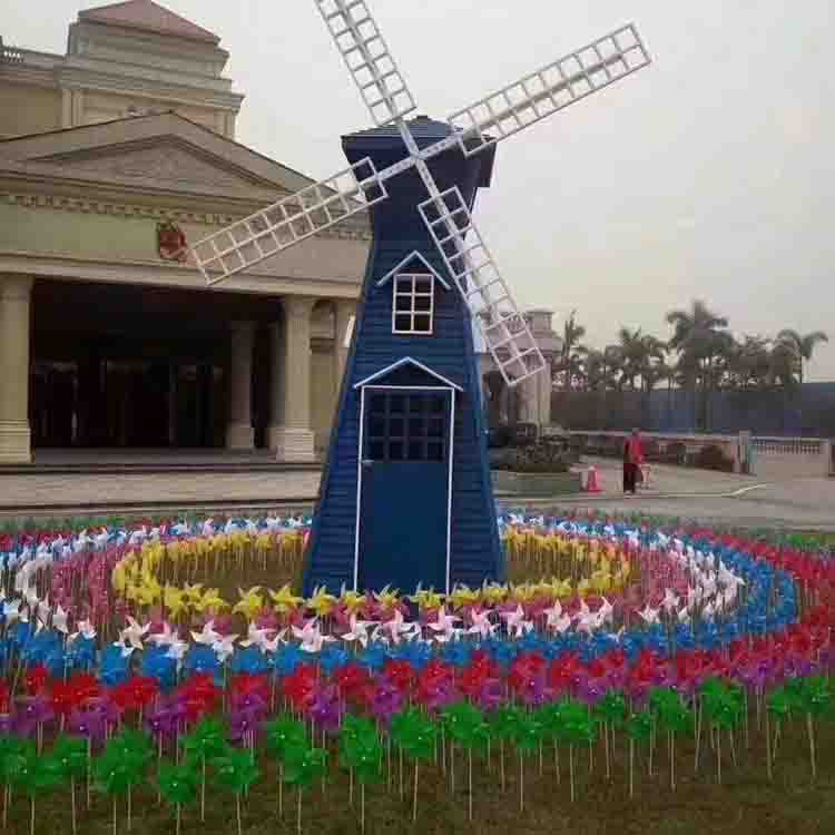工厂直销制作大型户外木质防腐木钢龙骨景点摆放电动荷兰风车摆件