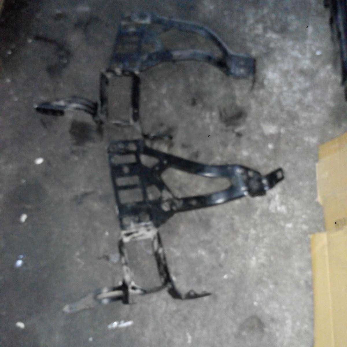 适用于宝马5系523E60大灯支架，原车拆车件