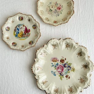 惊艳款 复古洛风格浮雕多角卉人物陶瓷盘