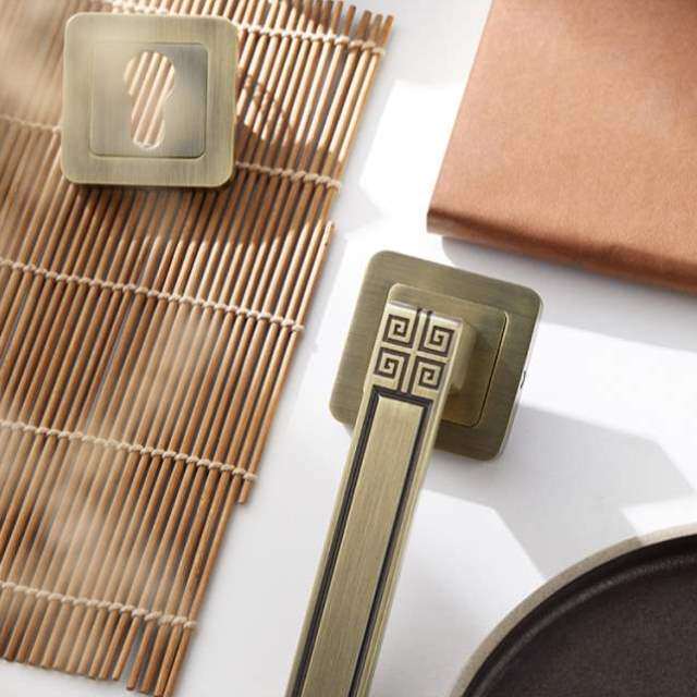 一套带门锁室内房间通用型卧室高中式新门锁睿中式钥匙尼克静音