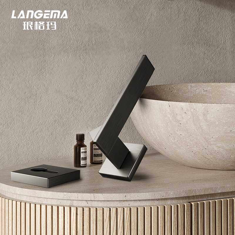 新款直销琅格玛轻奢室内黑色磁吸静音门锁锌合金木门锁执手锁通用,基础建材,机械门锁,淘宝优惠券,粉丝福利购,淘宝优惠卷