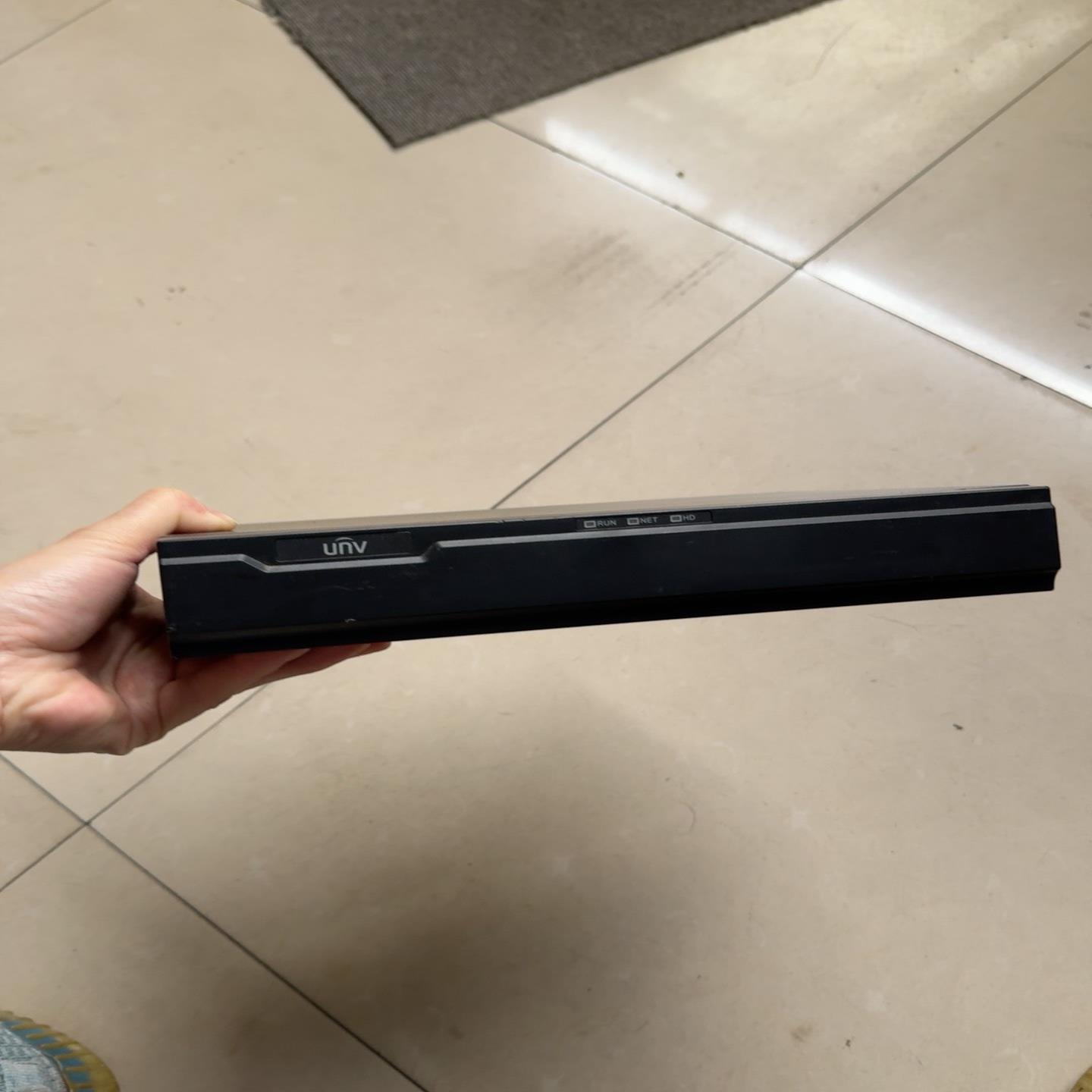 宇视硬盘录像机 型号NVR101–04S–DT功能正常【议价】