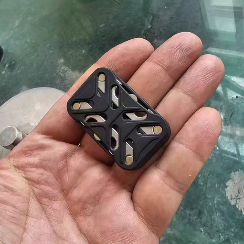 磁铁段落戒指减压玩具