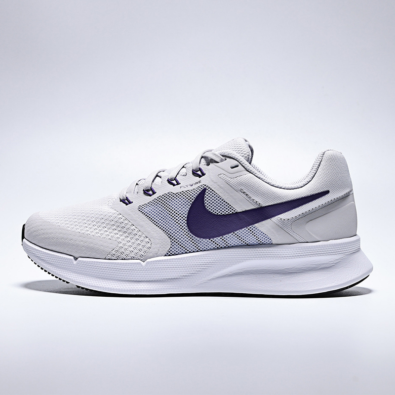 NIKE耐克女鞋W NIKE RUN SWIFT 3运动训练跑步鞋DR2698-014