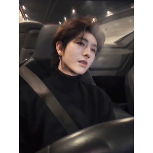 黑色半高领毛衣男款冬季美式修身显瘦针织衫韩系高级感内搭打底衫