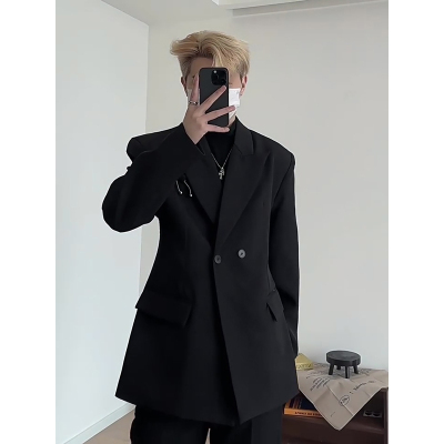 痞帅韩版垫肩收腰西服男模穿搭