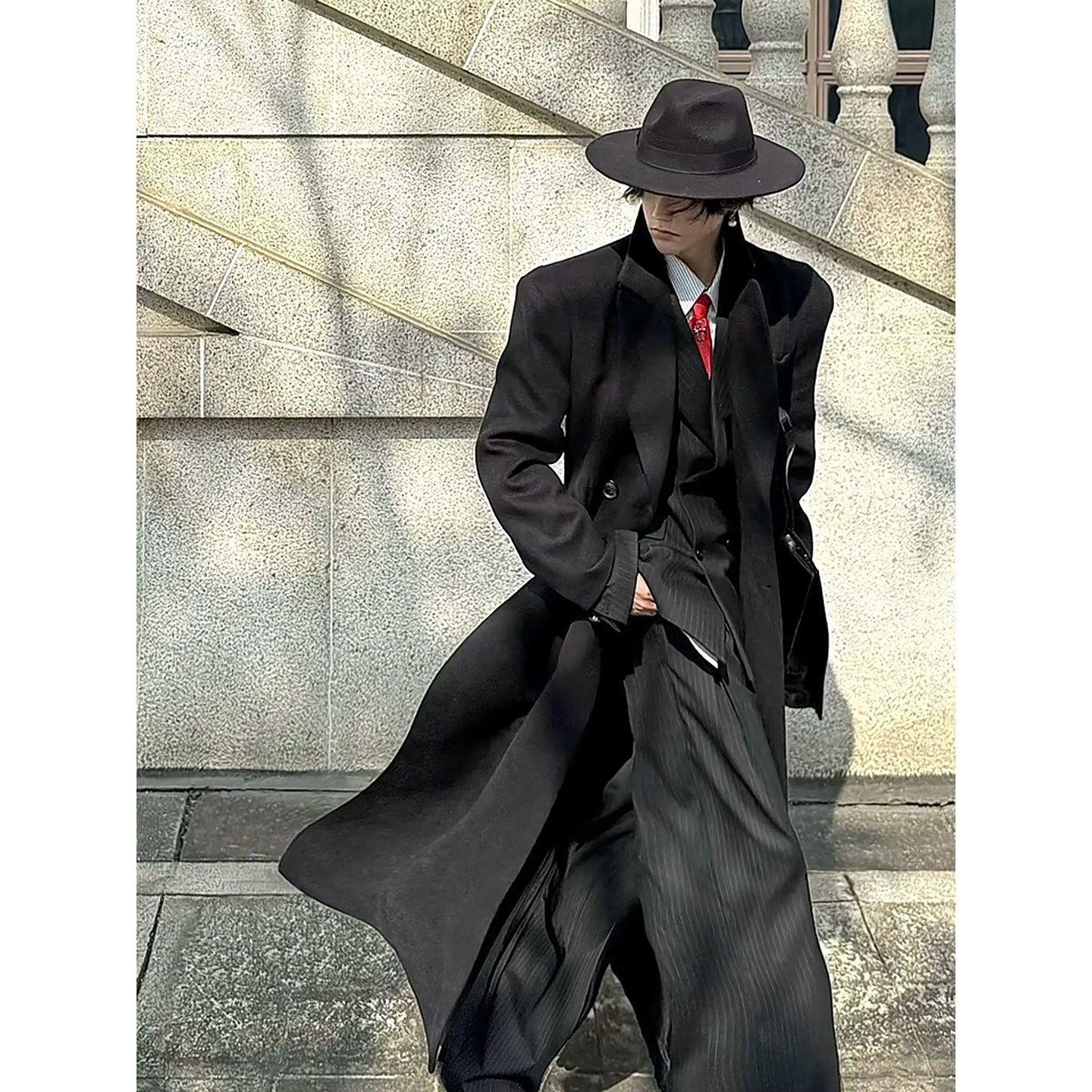 英伦风黑色垫肩教父大衣男秋冬过膝长款风衣外套高级感正肩呢子衣,男装,毛呢大衣,淘宝优惠券,粉丝福利购,淘宝优惠卷