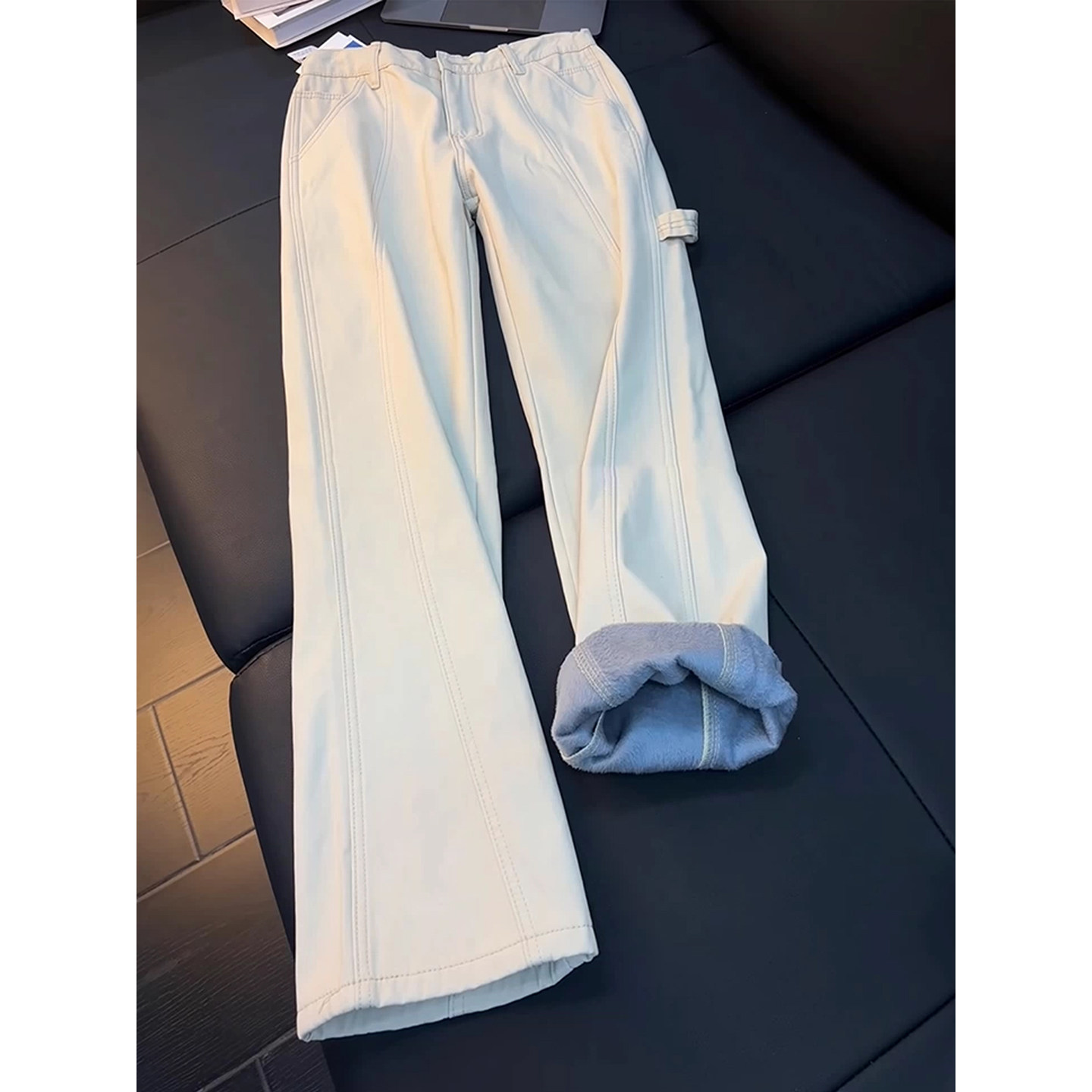 米白色斜切微喇牛仔裤男秋冬加绒直筒修身裤子美式高腰提档弯刀裤