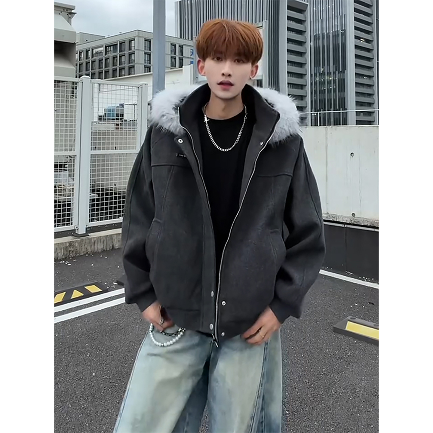 深灰色座山雕派克棉服冬季高级感