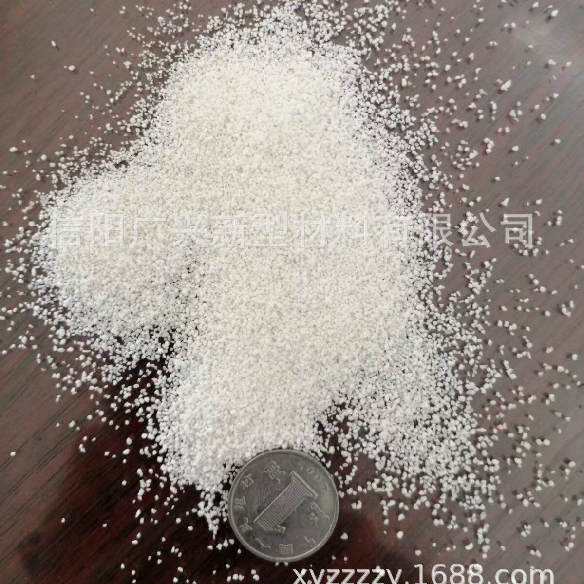 信阳产地直发闭孔珍珠岩,空心玻化微珠,耐火材料用漂珠大颗粒