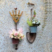 户外花园庭院铁艺铁锹蜜蜂壁挂别墅装 饰创意园艺墙饰挂墙花盆挂件