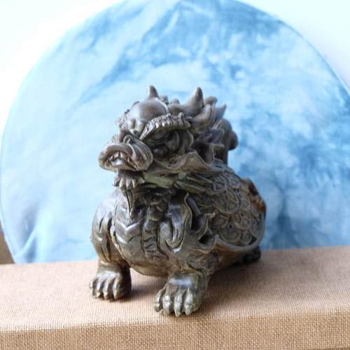 天然绿檀木雕龙生九子摆件手把件金钱龙龟乌龟文玩檀木雕桌面木制