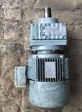 一台1.1kw sew R57 减速机，速比1:14.77，（咳咳电子）