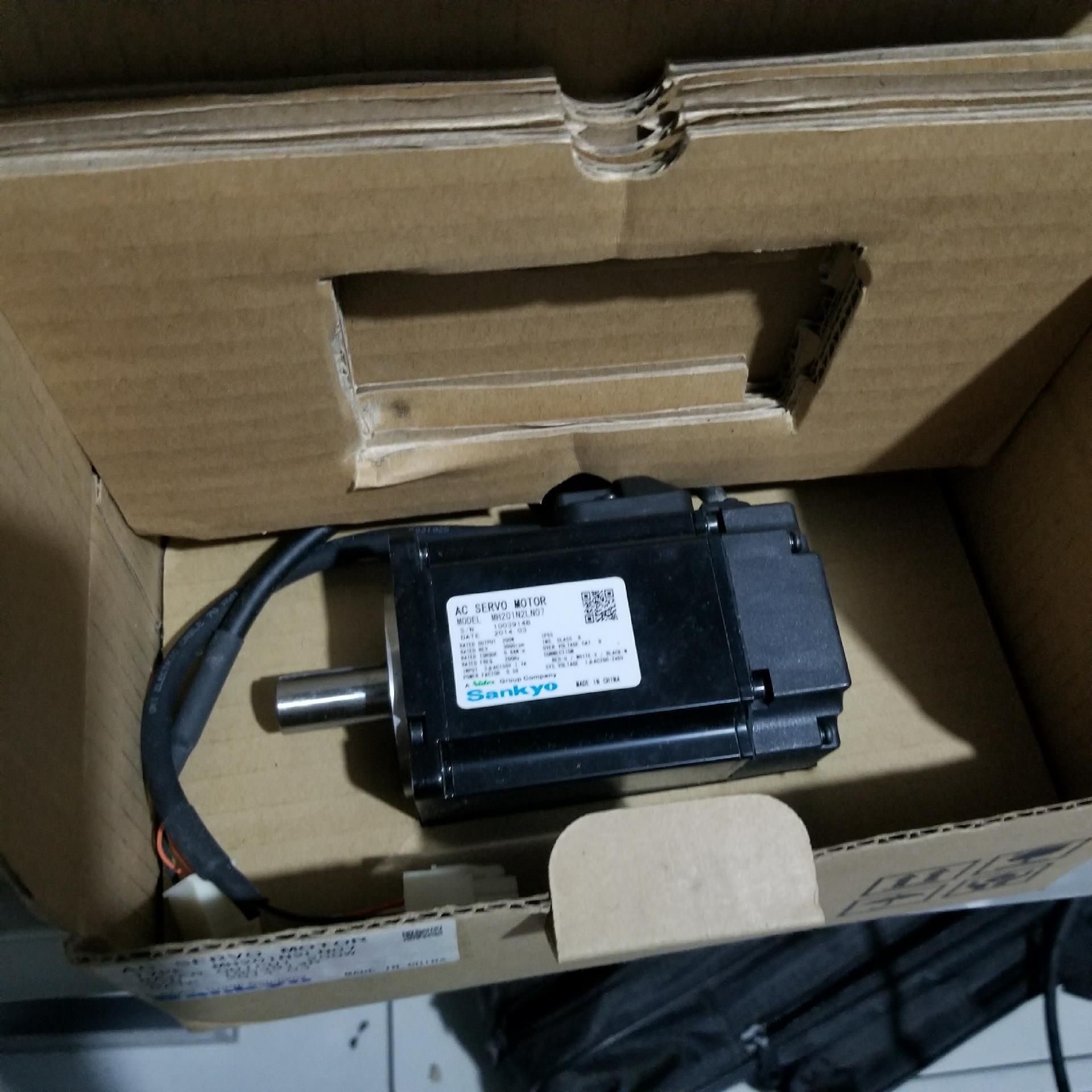 (议价)伺服电机 201N2LN07 全新原装200W