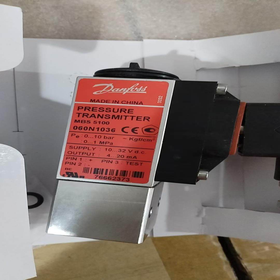 丹佛斯压力传感器    060N1036~议价