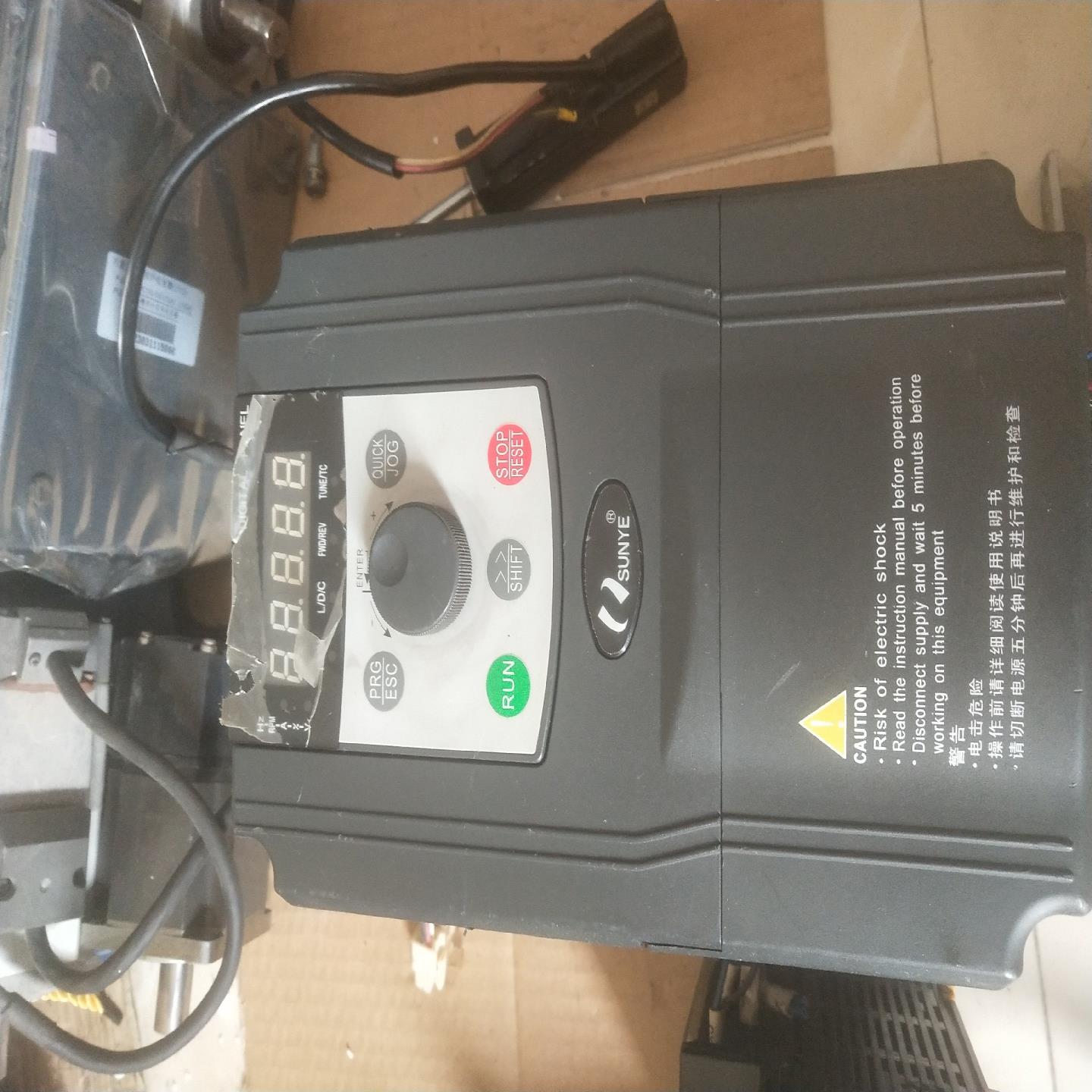 【顺庆】日业变频器CM528－A4T4R0GB/5R5PB拆机质量好【议价】