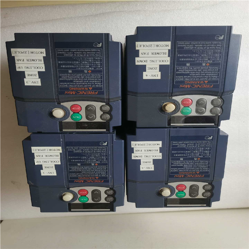 富士变频器FRN2.2C1S-2J，外观成色不错，散热底(崽崽配件）