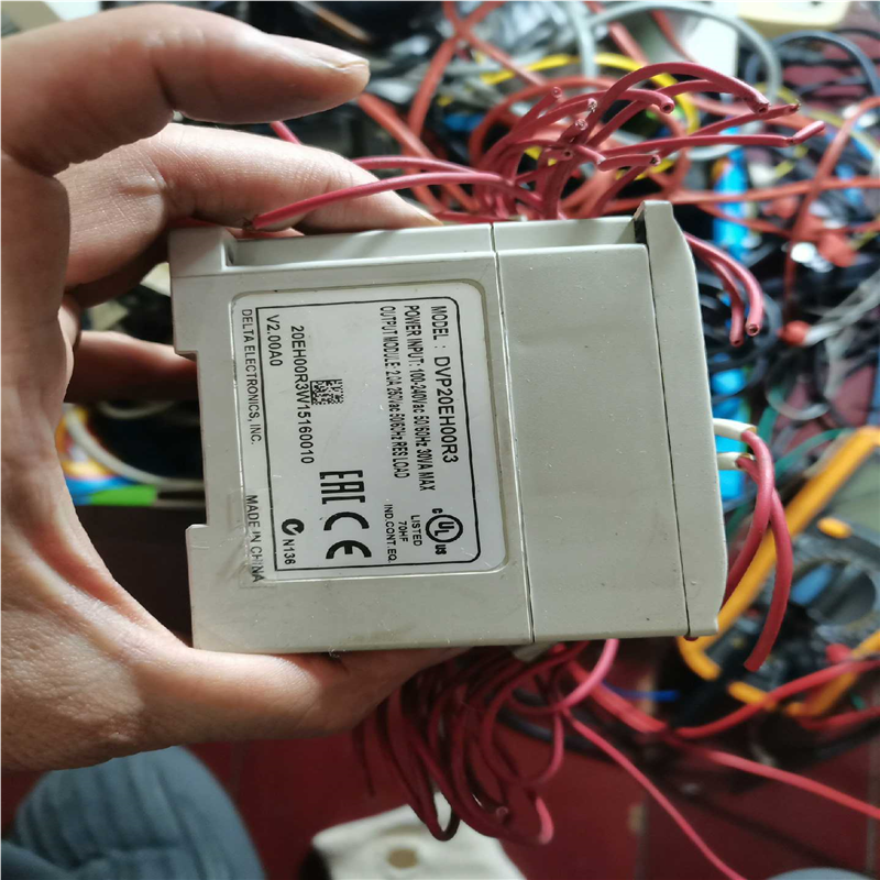 （议价）DVP20EH00R3和扩展卡DVP-F2DA，功能包好