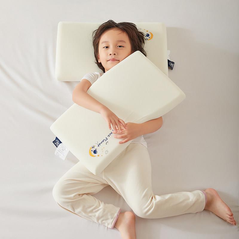 儿童太空记忆棉枕头慢回弹2026宝宝助睡眠幼儿园枕芯四季云朵宿舍