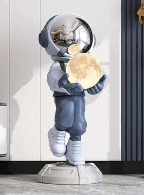 客厅太空背包大宇航员型落地灯摆人件轻奢高ILN档电装视柜饰乔迁