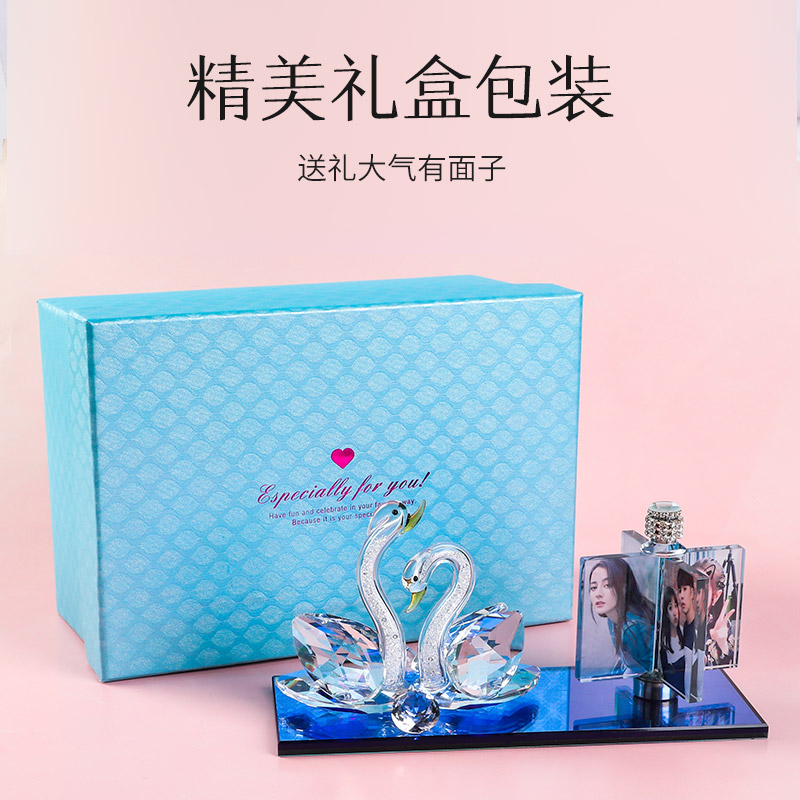 汽车摆件饰品车载车内装饰用品大全创意高档中控台车内饰定制照片