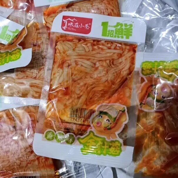 【新货】味在小巷香辣金针菇零食批发下饭菜金针菇开袋即食
