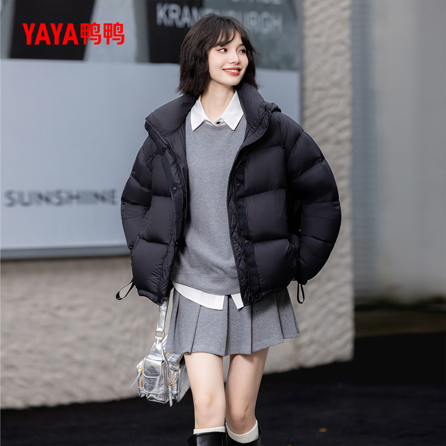 YAYA鸭鸭2024冬季新款时尚休闲百搭加厚保暖女士短款羽绒服外套
