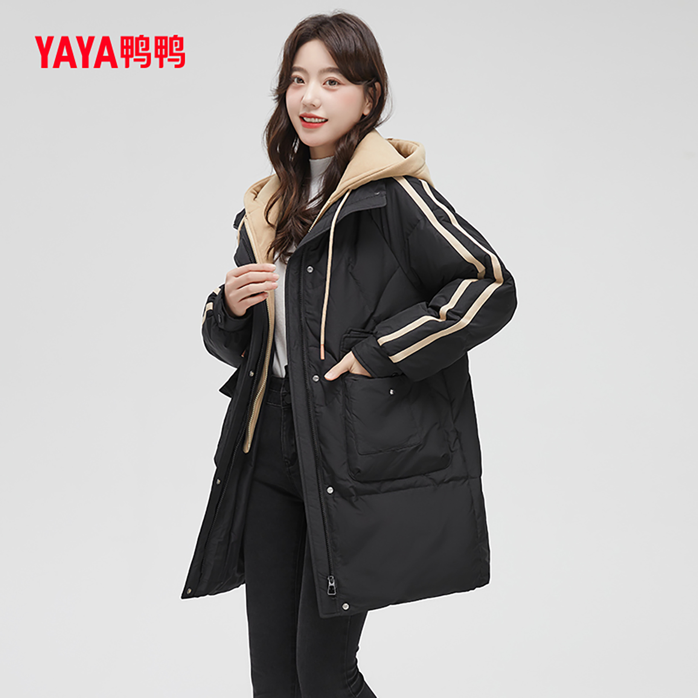 鸭鸭时尚羽绒服女连帽2023年外套