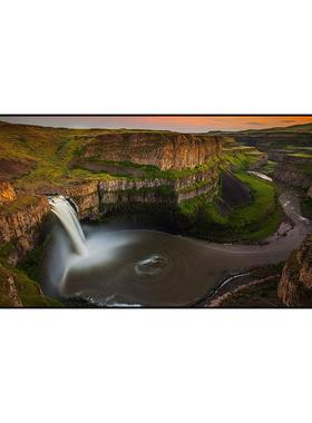 室内Pled显示屏柔性屏1.5P2P全3彩全高清广告会议室舞台直播彩屏