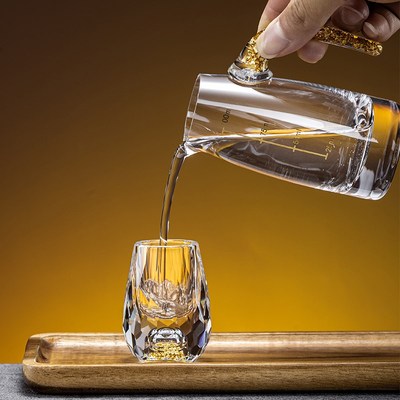 高档水晶玻璃白酒杯套装家用轻奢二两H分酒器一口小酒杯子酒具礼