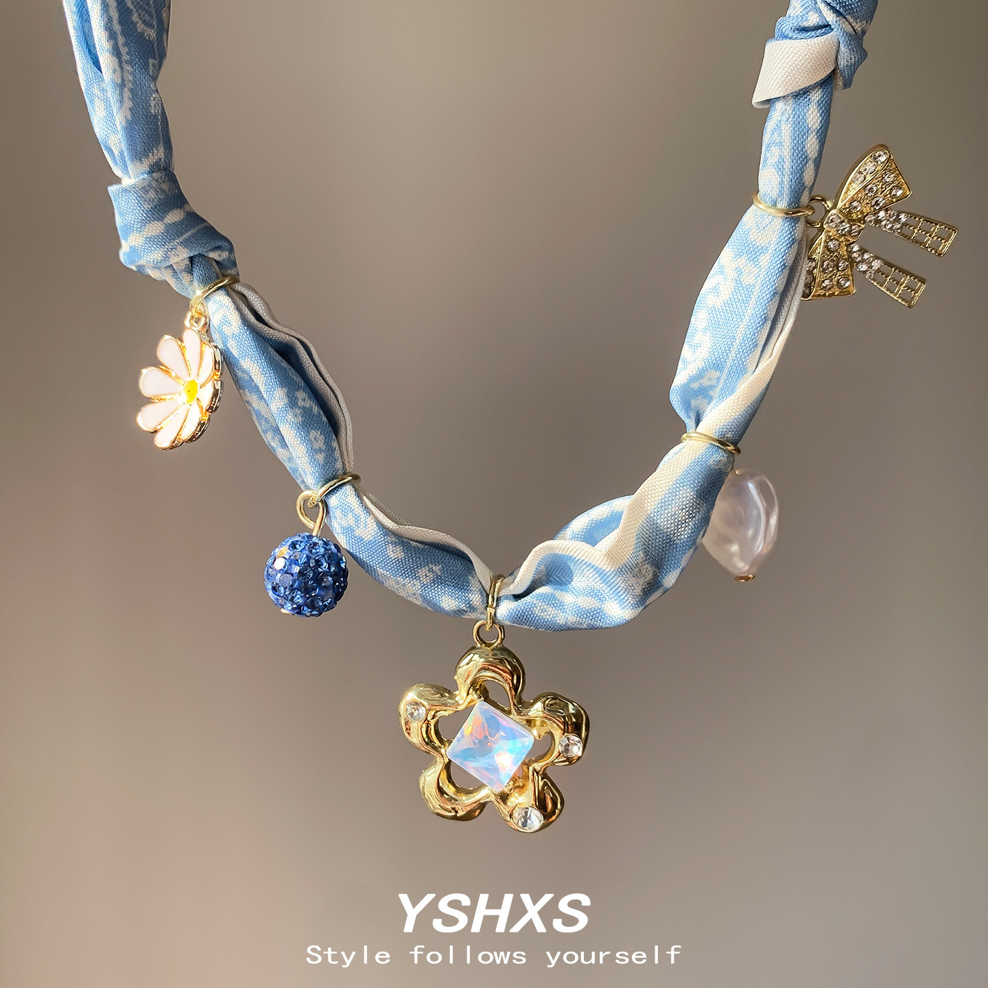 蓝色丝巾编织项链女小众设计感花朵装饰时尚配饰个性编织链,饰品/流行首饰/时尚饰品新,项链,淘宝优惠券,粉丝福利购,淘宝优惠卷