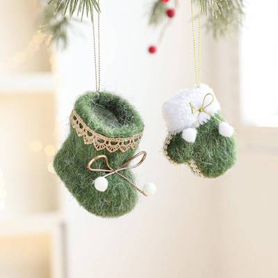 新款毛绒毛毡挂件布艺手套靴子鞋子圣诞树挂饰装饰小号摆件吊饰