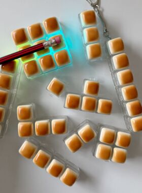 KADA原创焦糖面包按键减压玩具书包挂件办公室手指小玩具