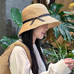 2025新款夏季渔夫帽子女法师赫本风显脸小草帽海边度假防晒遮阳帽