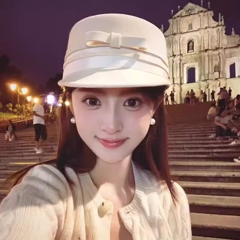 小香风白色蝴蝶结毛呢鸭舌帽
