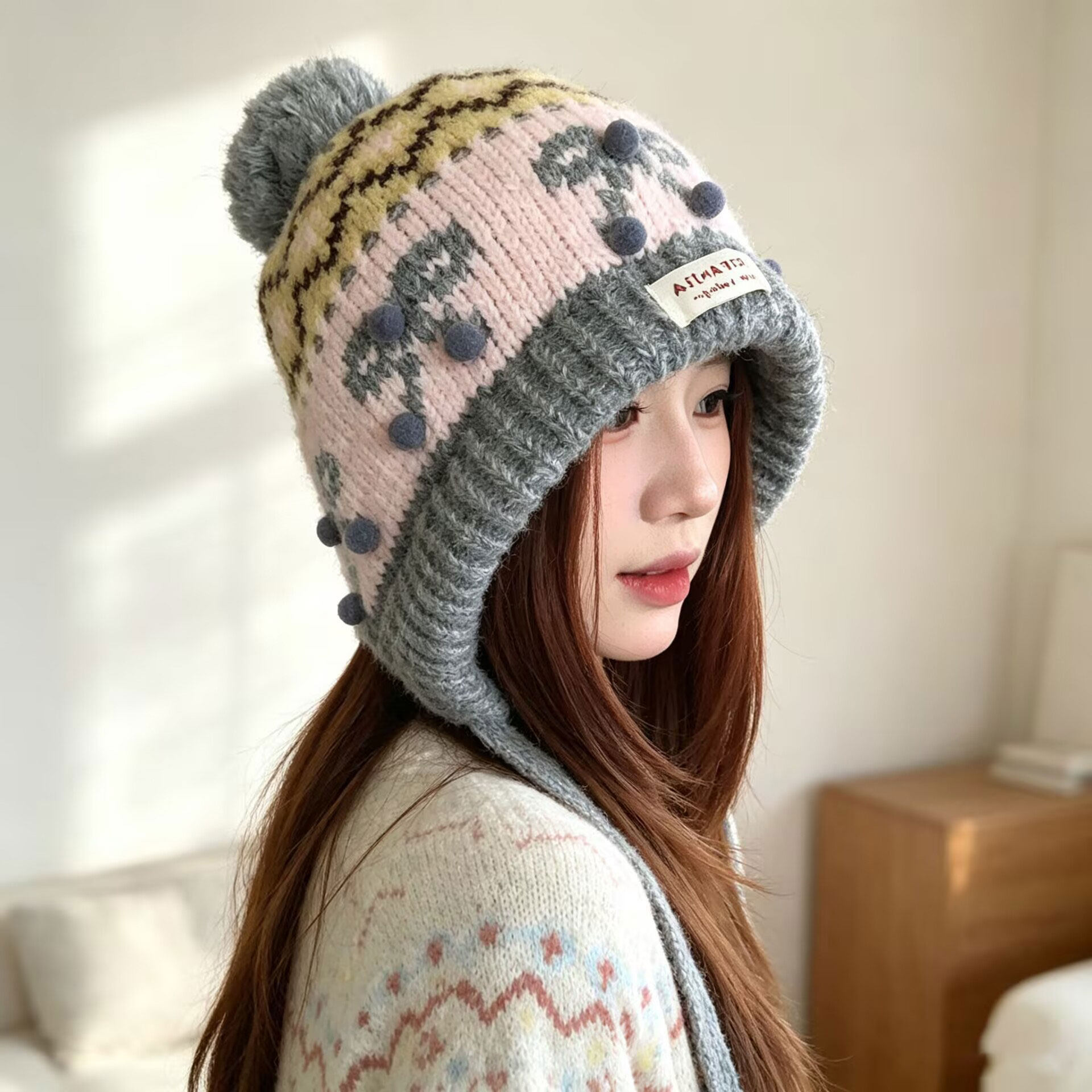 秋冬保暖护耳毛球显脸小针织帽