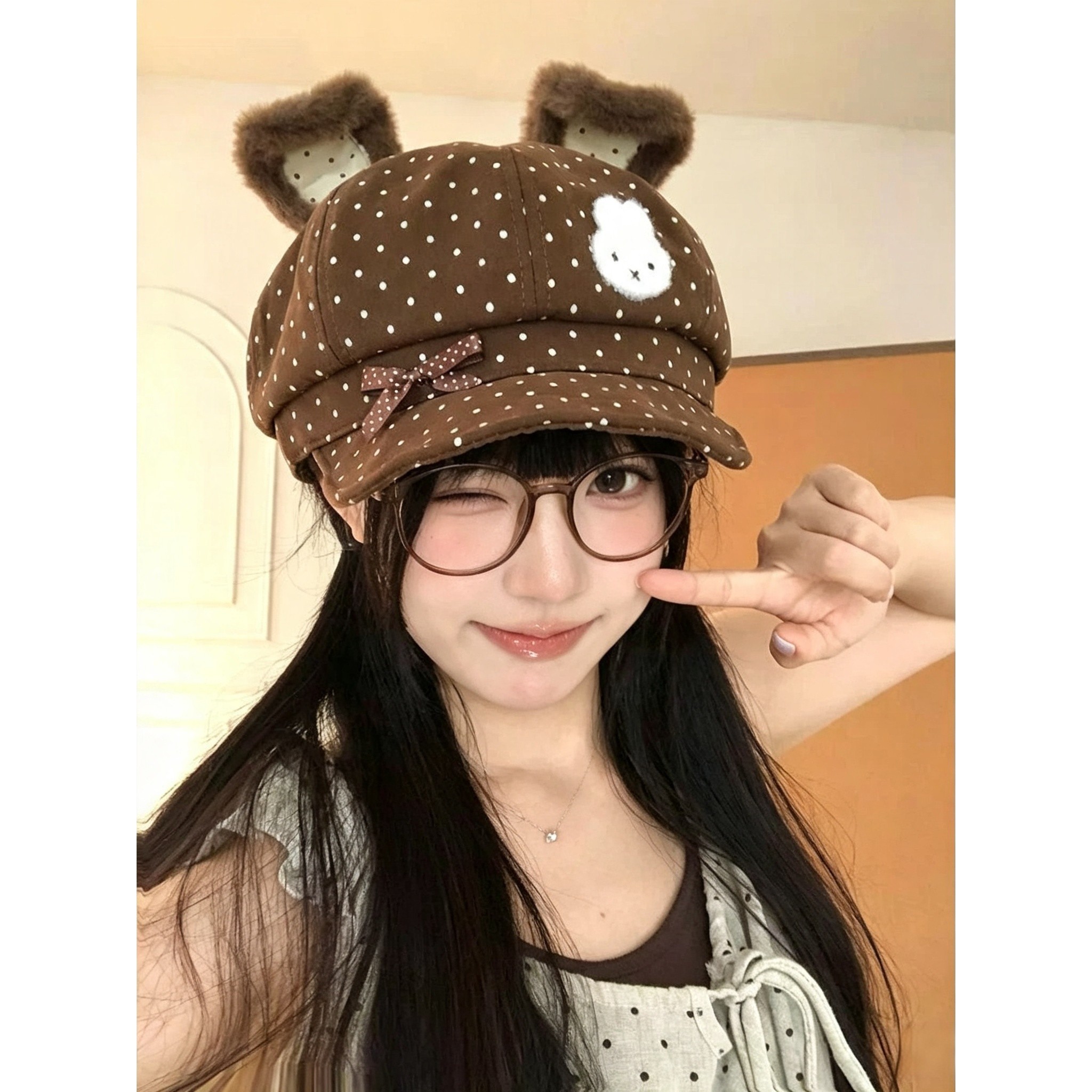 可爱波点小熊毛绒报童帽女