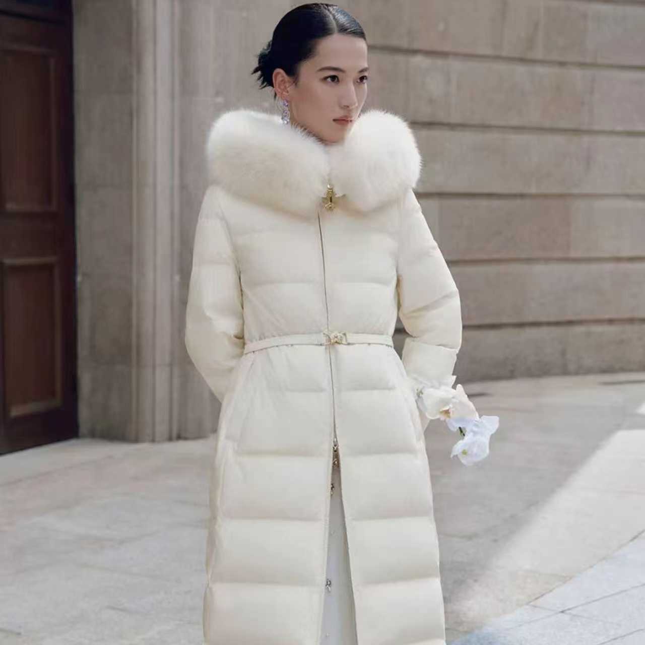 2025冬季新款奢雅毛领长款羽绒服