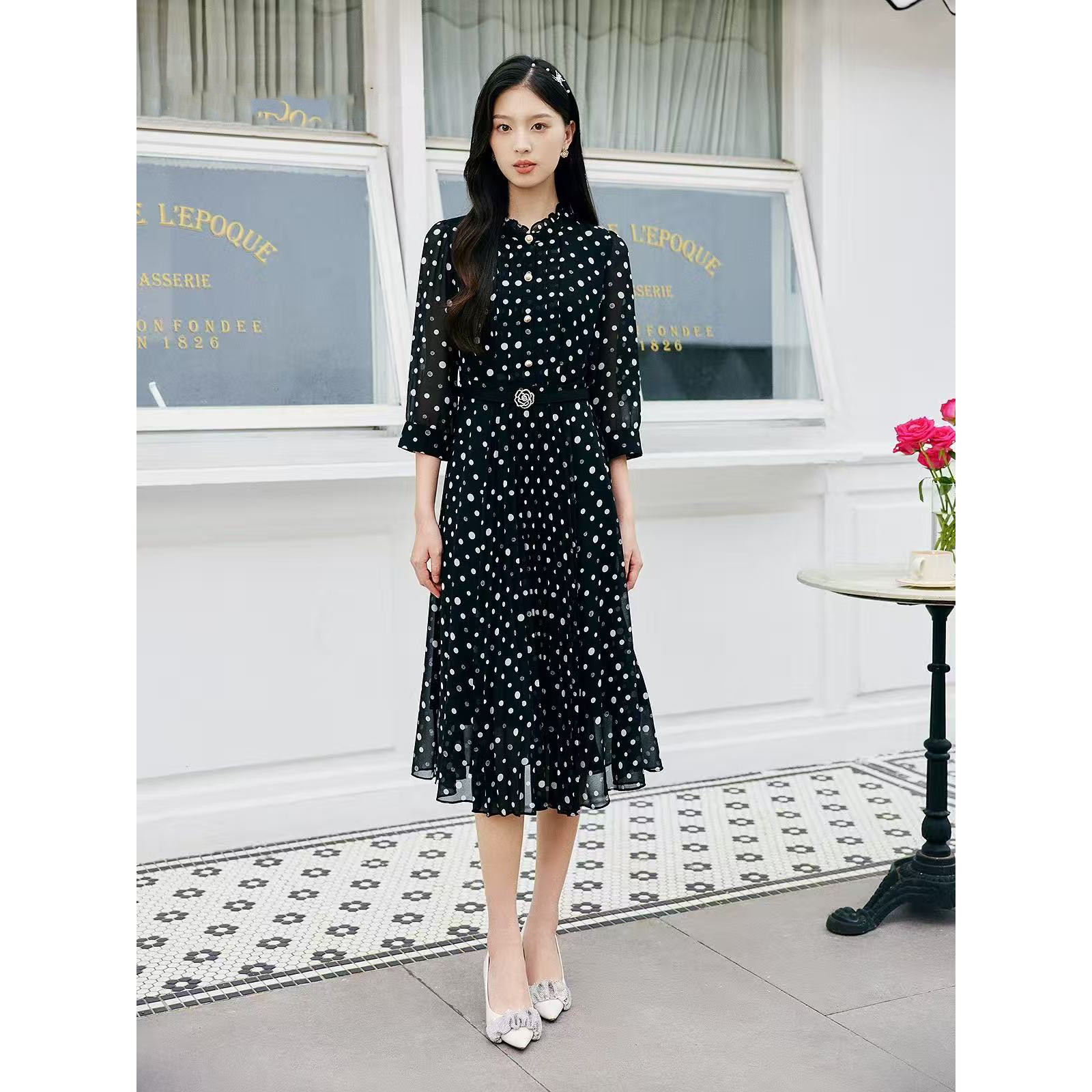 珂莱商场同款26年春季气质百搭立领收腰显瘦时尚高级感波点连衣裙