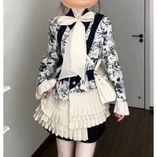 新中式外套春装女款2025年新款今年流行爆款水墨印染休闲西装套装