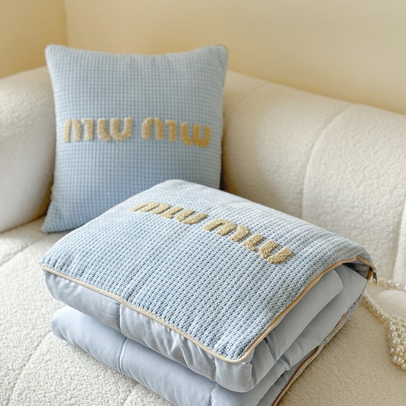 in风多功能汽车上抱枕被子两用午C睡枕头二合一车载后排折叠空调