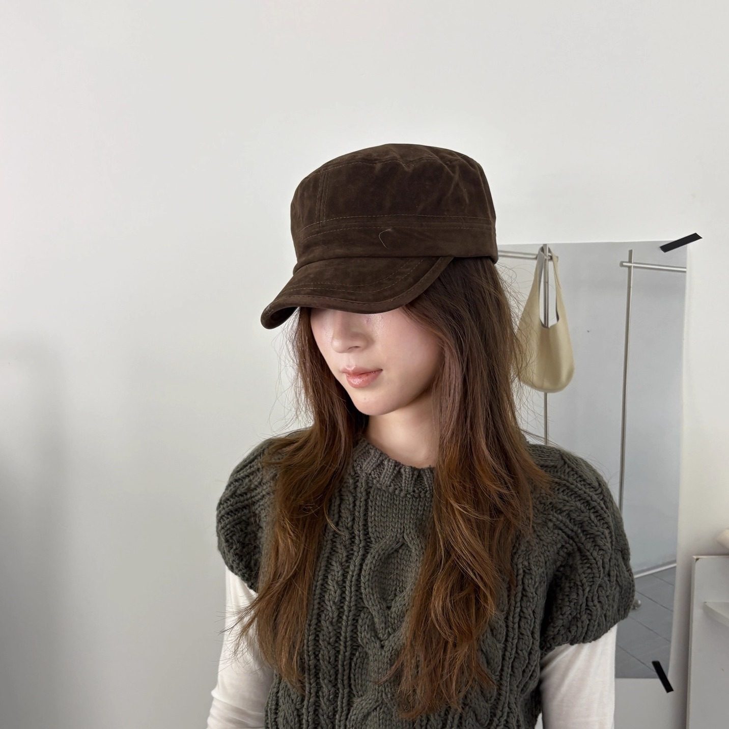 韩国小众复古做旧麂皮绒面码数平顶帽女秋冬百搭显脸小报童帽
